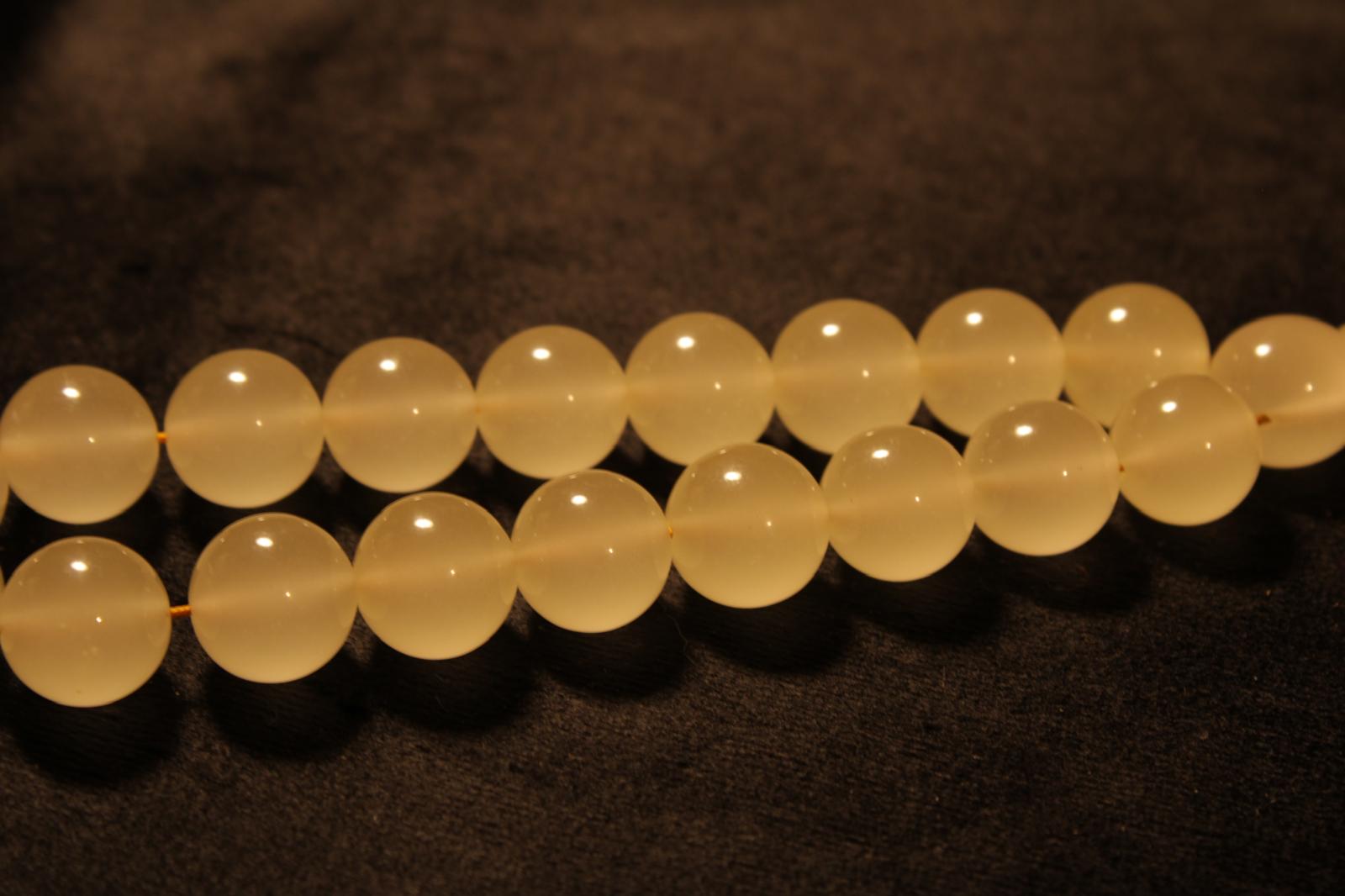 Fosforlu Beyaz Kedi Gözü Taşı 15mm Küre Kesim Efe Tesbih